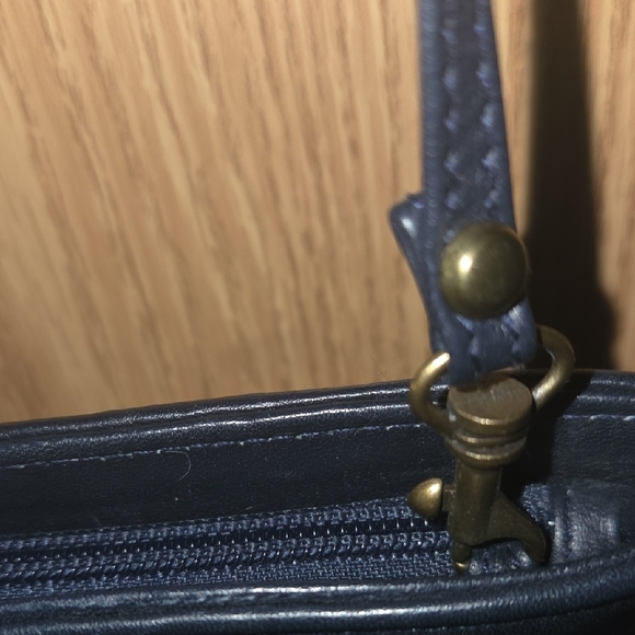 Vintage Etienne Aigner Navy Blue Leather Handcrafted Shoulder Bag - Picture 10 of 16